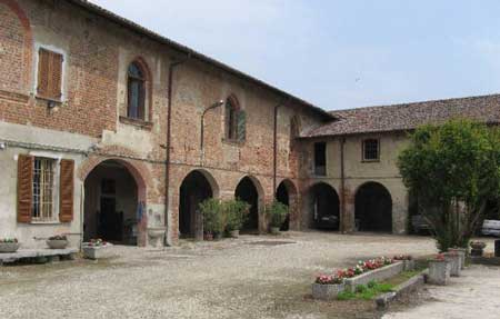 Sgomberi a Locate di Triulzi